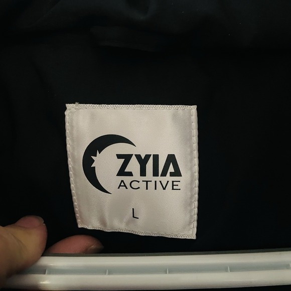 NWOT ZYIA ACTIVE Vented Vondelpark Removable Hood Puffer Winter Coat Black Large - Picture 16 of 16